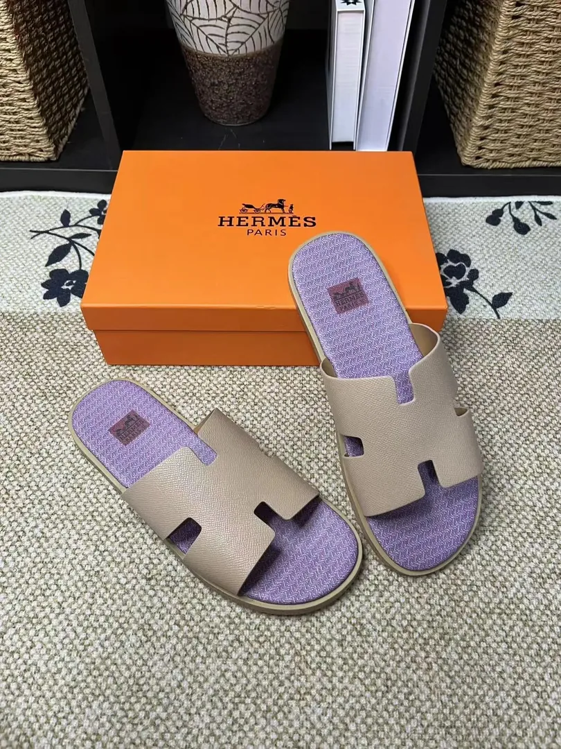 Hermes Classic Slides — Photo 12
