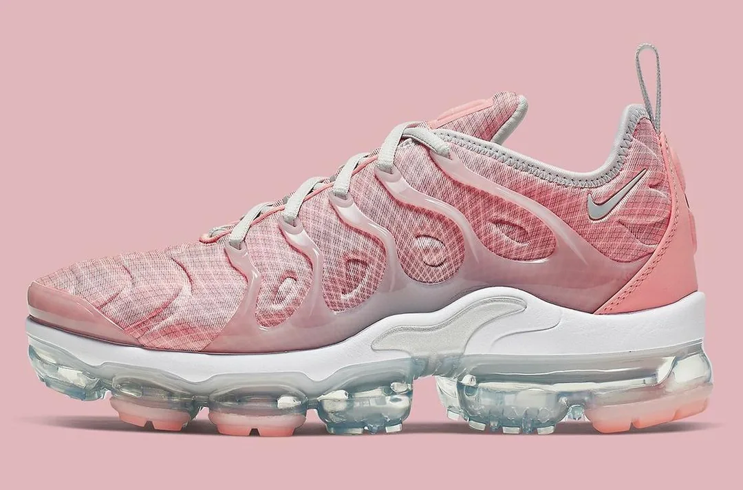 Nike Air VaporMax Plus Lace-Up Sneakers — Photo 12