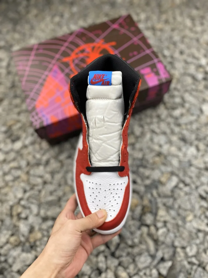 Air Jordan 1 Spider-Man Red — Photo 11