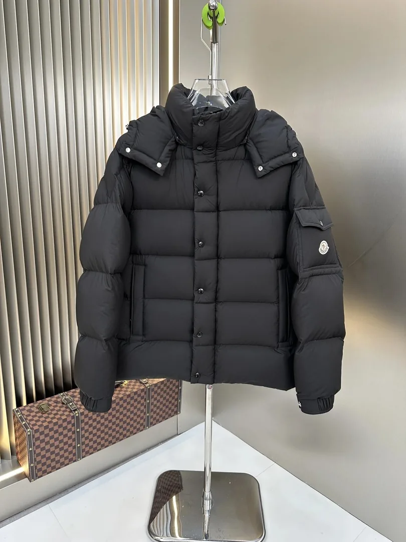 Moncler Down Jacket — Photo 7