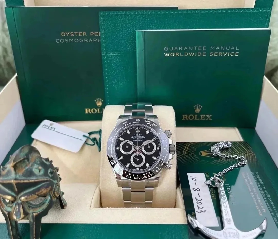 Rolex Watch — Photo 6