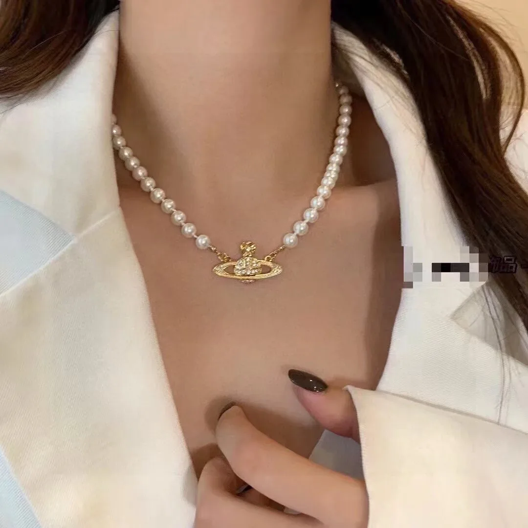 Planet Pearl Necklace — Zdjęcie 13