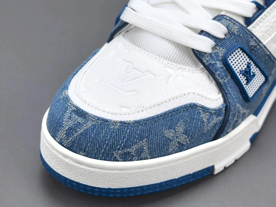 Louis Vuitton LV Trainer Blue White Trainers — Photo 5