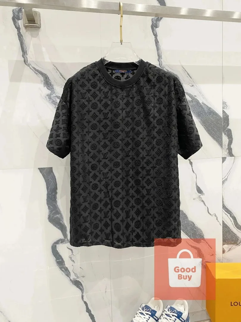 Louis Vuitton Monogram Print T-Shirt Collection — Photo 6