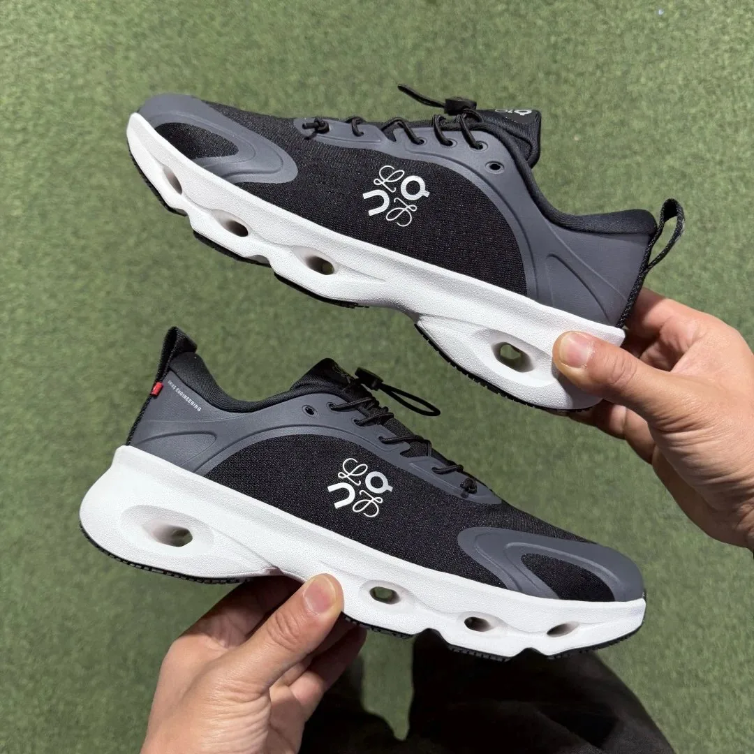 On Cloudsolo Collaboration Sneakers — photo 10