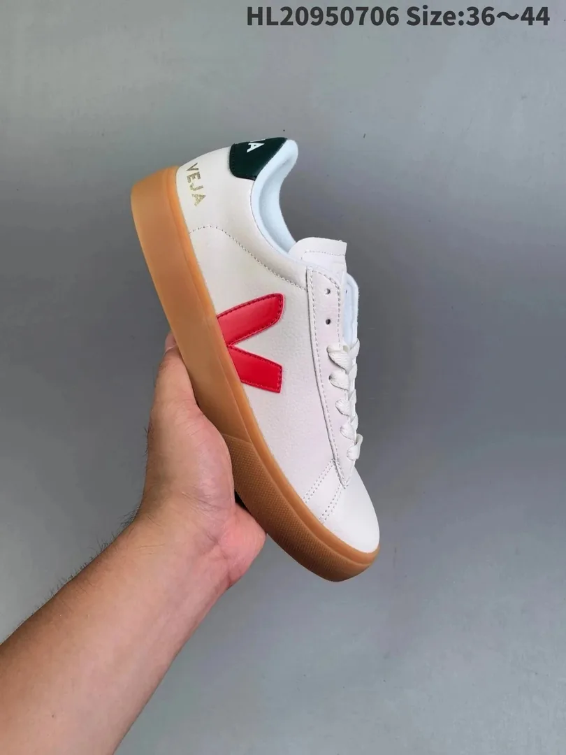 Veja V-10 Letter V Skate Shoes — Photo 15