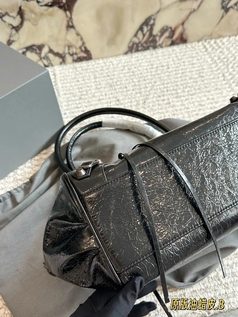 Balenciaga Waxed Leather Hobo Bag — photo 7