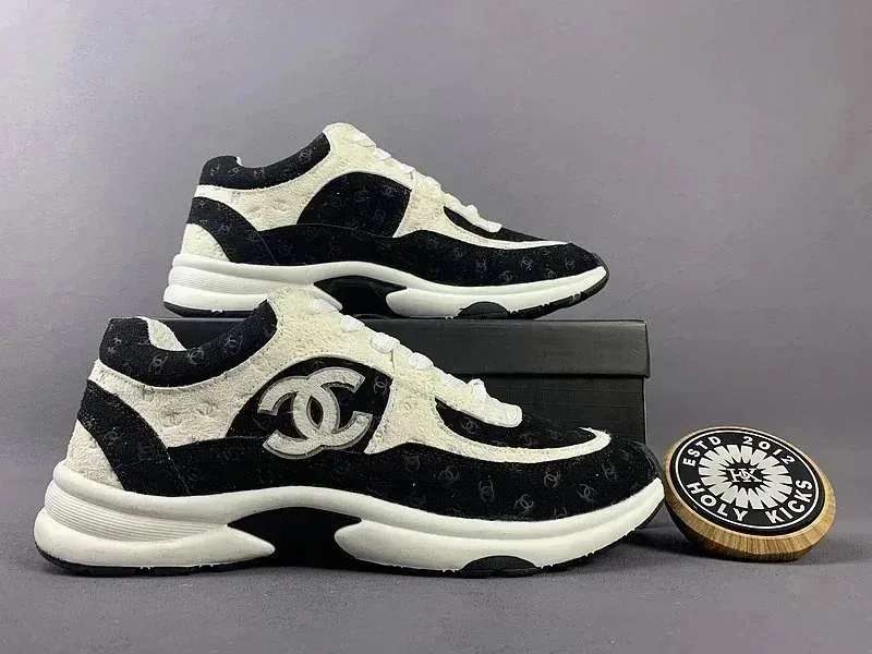 Chanel CC Sneakers Black Modern — Photo 11