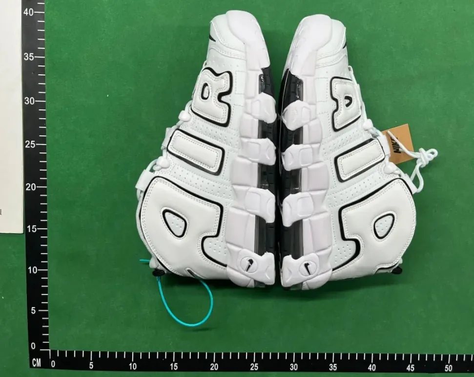Nike Air More Uptempo — Photo 13