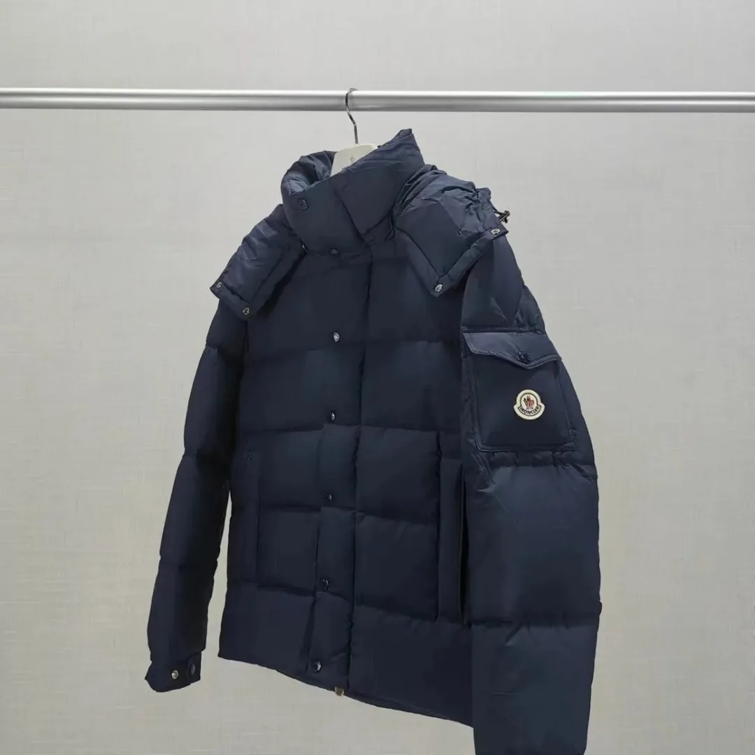 Short Hooded Down Jacket — Photo 7