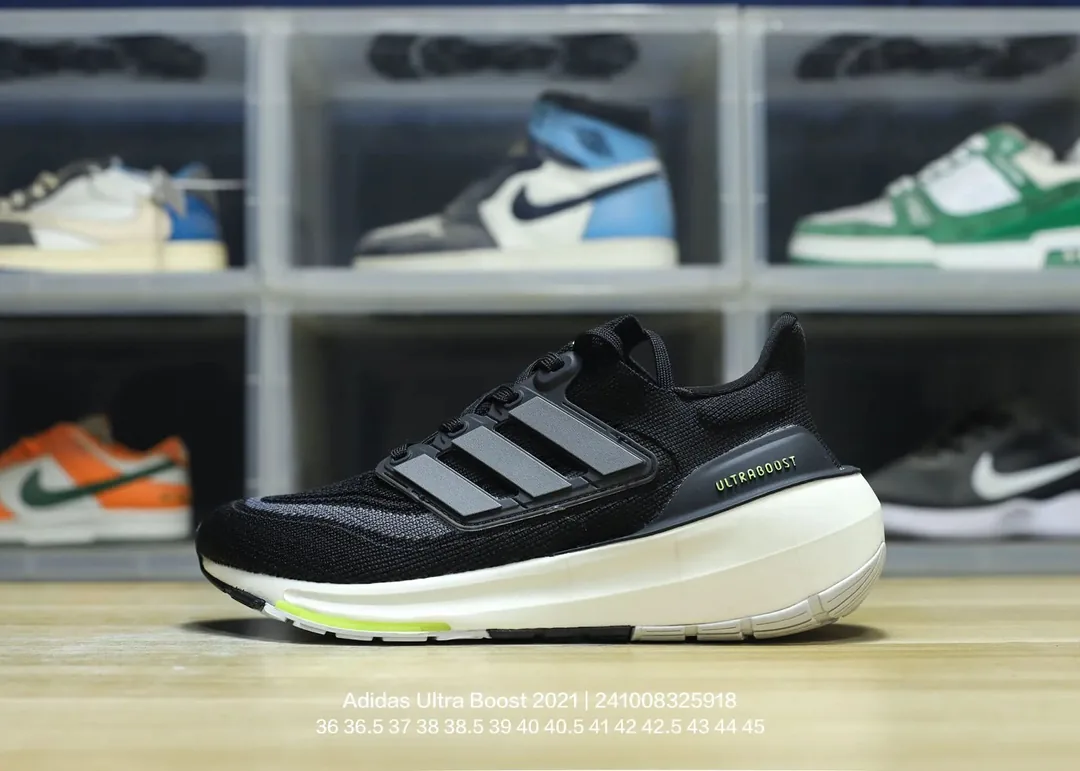 Adidas Ultra Boost Low-Top Sneakers — QC