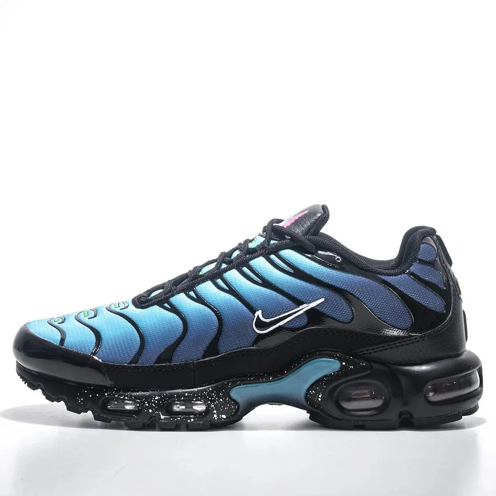 Assorted Nike Air Max Plus TN — photo 6