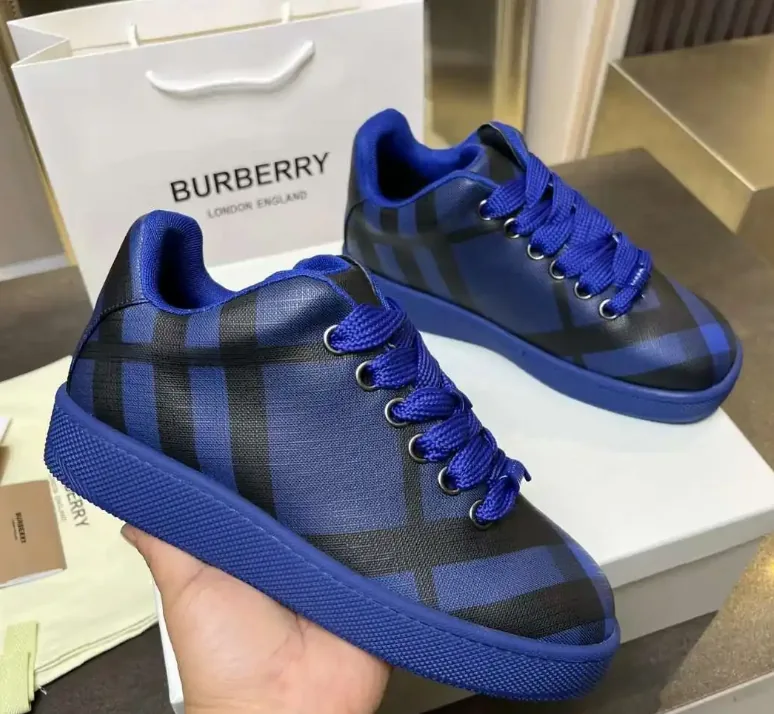 Burberry Vintage Check Sneaker White Athletic Sneakers — Photo 9