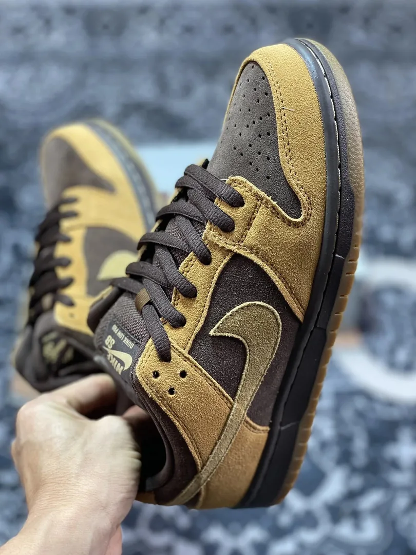 Nike Dunk Low Brown Pack Wheat Sneakers — Photo 9