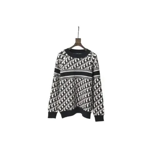 Letter Loose Sweater — Photo 15