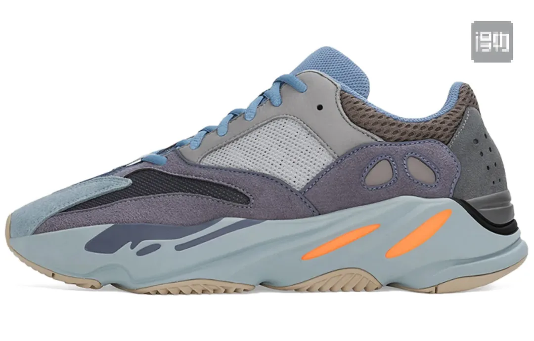 Yeezy 700 V1 V2 V3 Black Sneakers — Photo 8