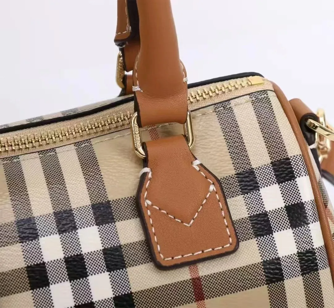 Balenciaga Leather Tote Bag — photo 8