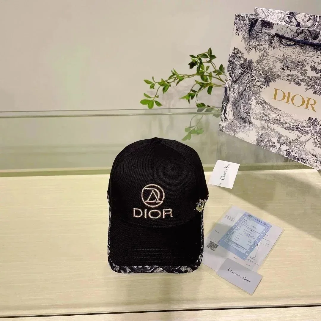 Fendi FF Monogram Baseball Cap Collection — photo 10