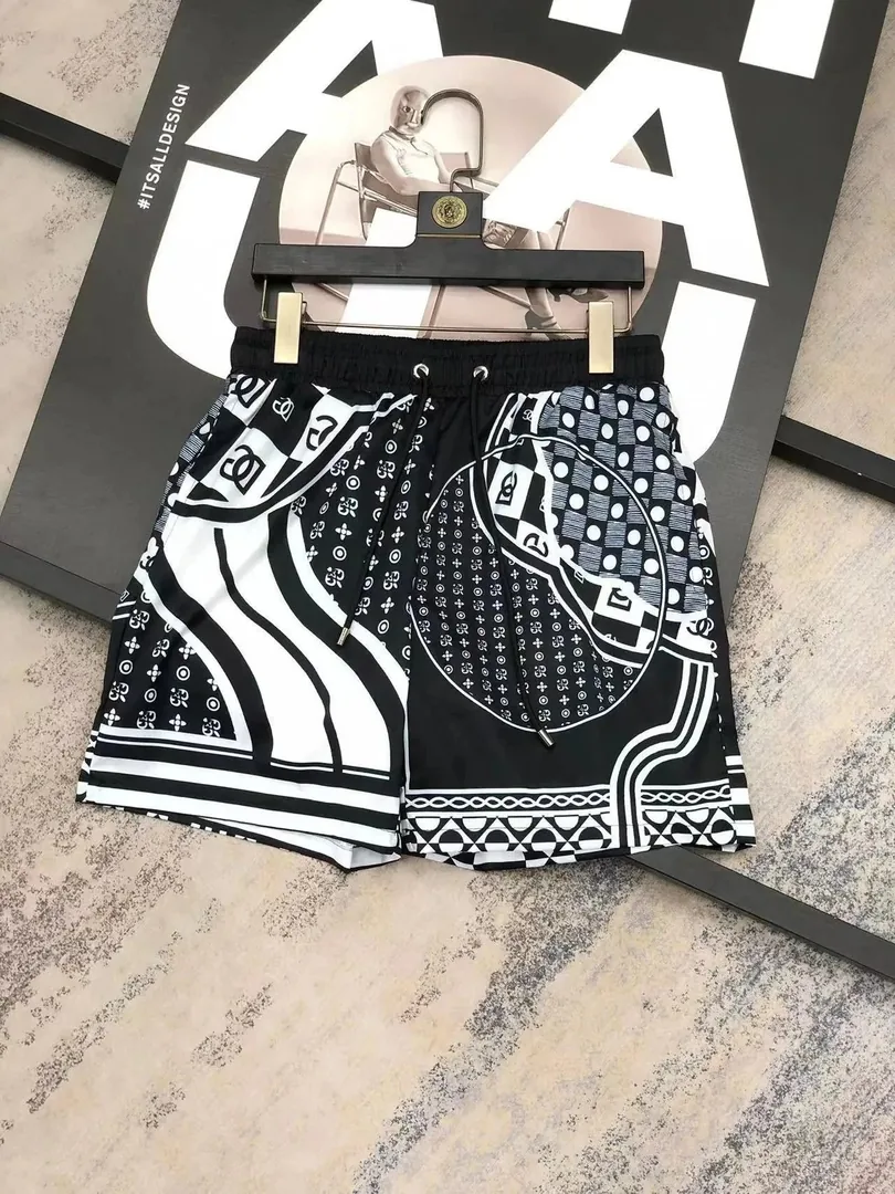 Woven Quick-Dry Digital Print Shorts — Photo 5