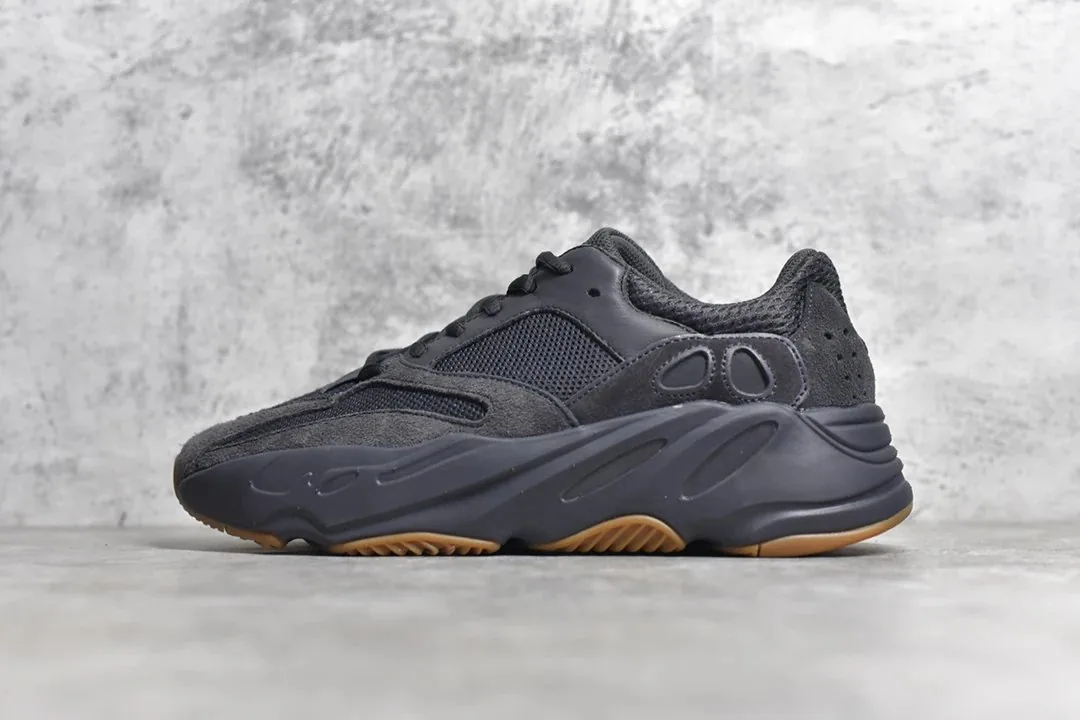 Adidas Yeezy Boost 700 — Zdjęcie 15
