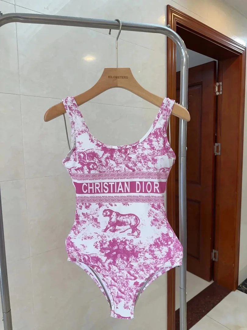 Swimsuit 003 — QC