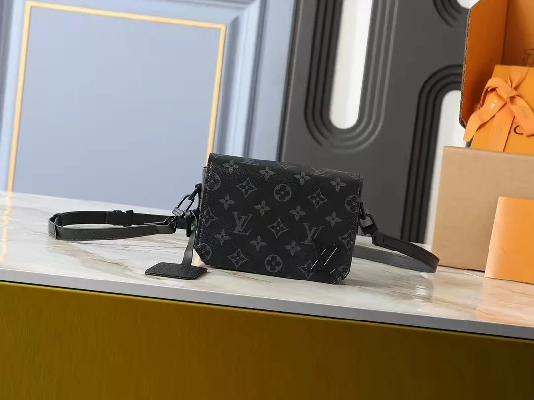 Louis Vuitton Handbag — QC