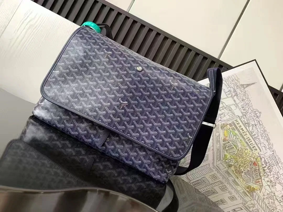 Goyard Handbag — Photo 5