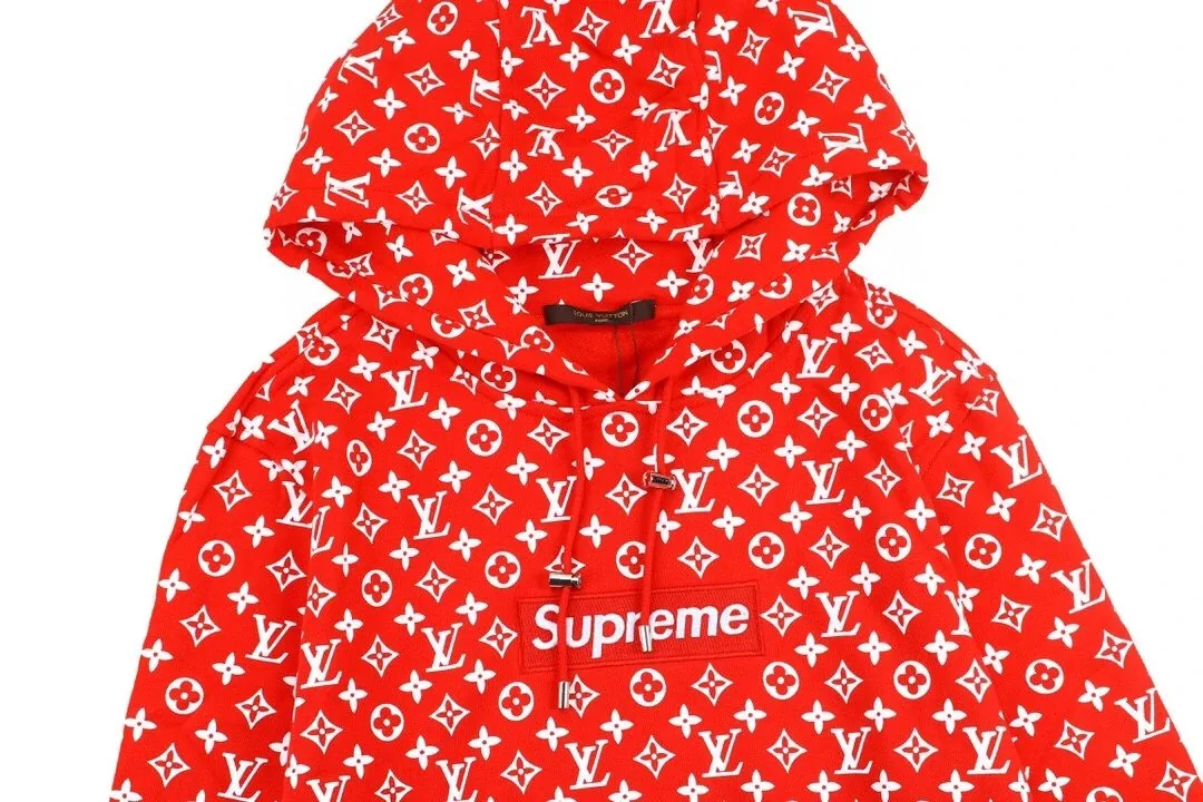 Supreme All Over Logo Hoodie — photo 2