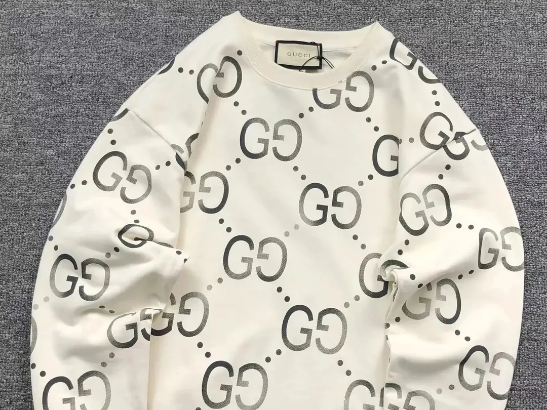 Sara Sweatshirt — Photo 5