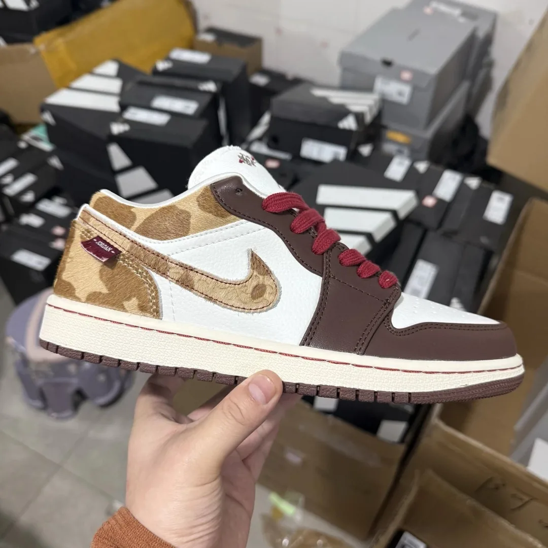 Air Jordan 1 CNY Brown