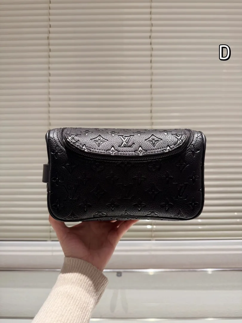 Louis Vuitton Cosmetic Pouch — photo 2
