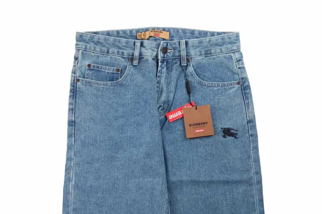 Burberry War Horse Embroidered Jeans — photo 2