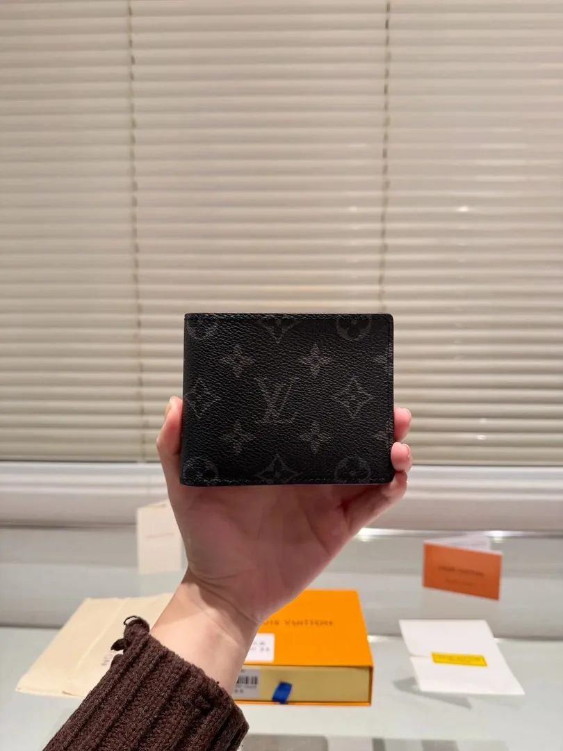 Louis Vuitton Leather Wallet