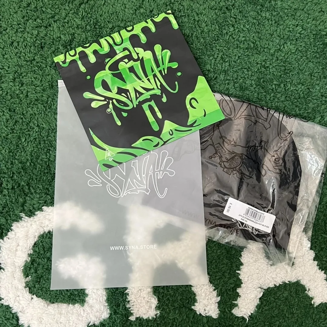Syna World Face Mask Beanie — photo 9