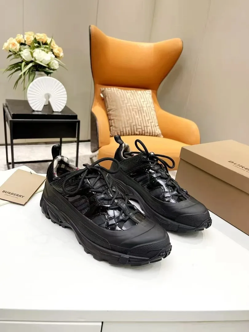 Burberry Arthur Sneakers — photo 8