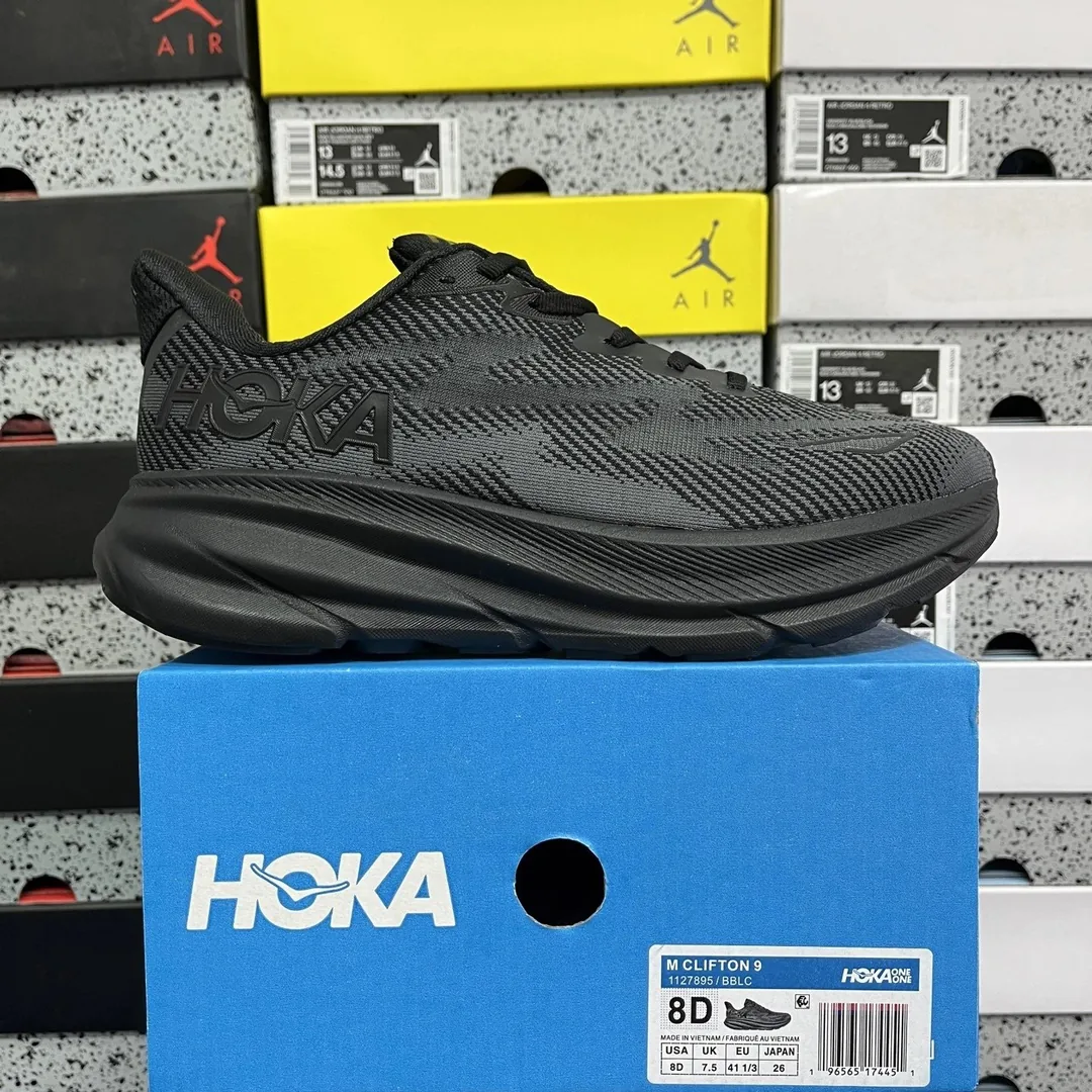 Hoka Clifton 9 One