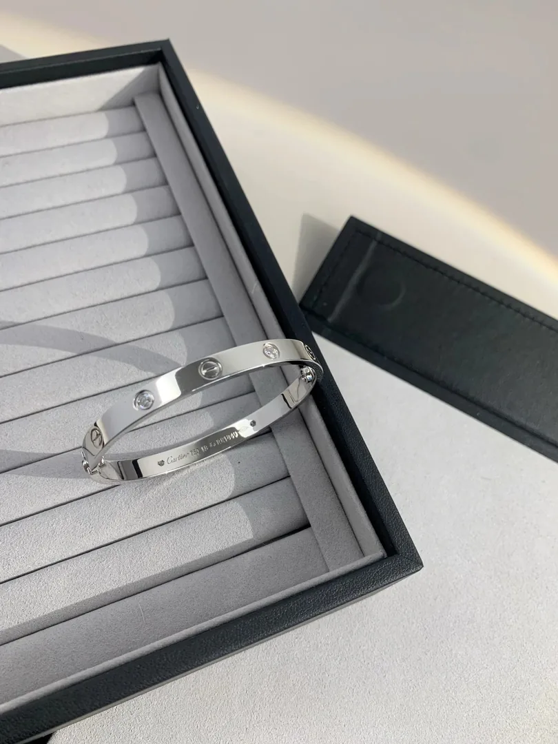 Cartier Love Bracelet — photo 10