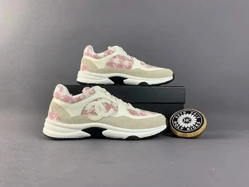 Chanel CC Sneakers Black Modern — Photo 7