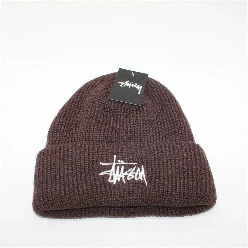 Script Logo Embroidered Beanie — Photo 2