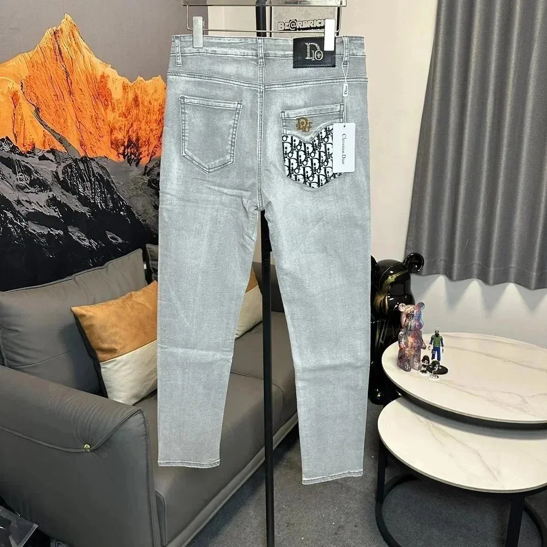 Classic Denim Jeans — Photo 11