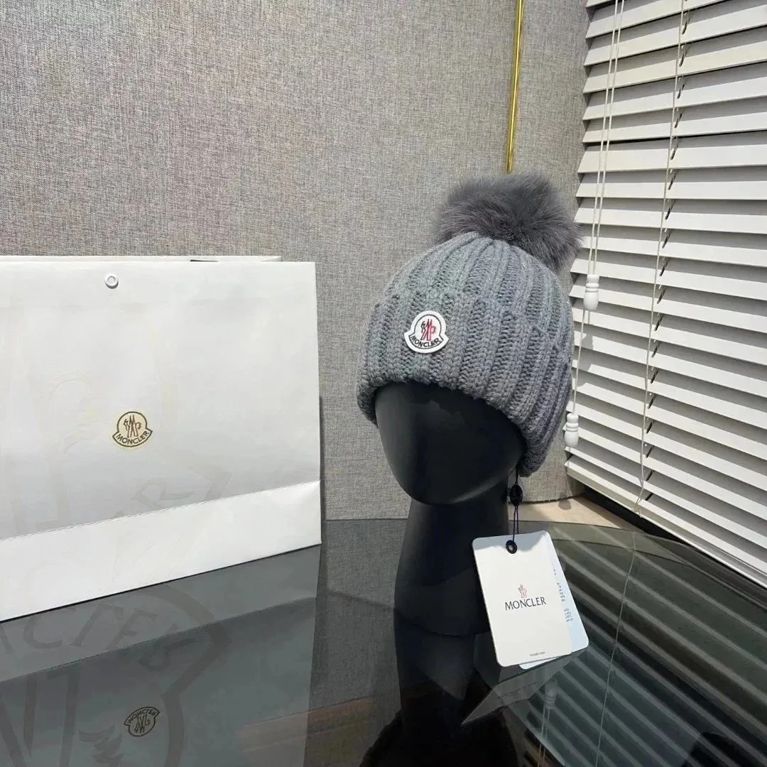 Moncler Logo Patch Pom Pom Beanie — photo 9