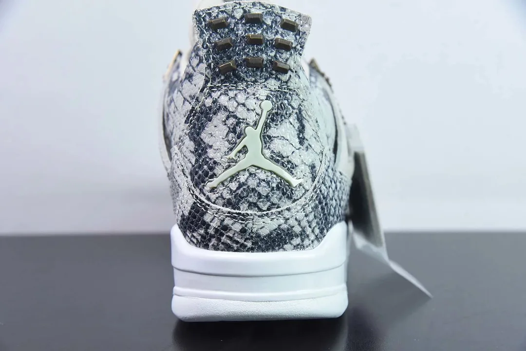 Air Jordan 4 Snakeskin Grey — photo 5