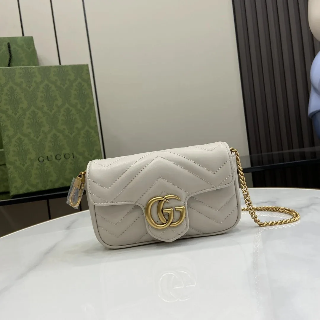 Gucci GG Marmont Super Mini Bag
