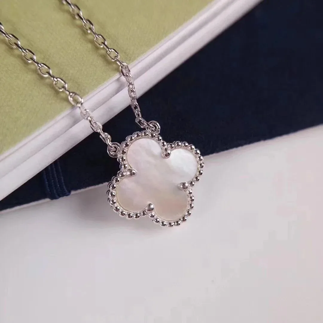 Van Cleef Arpels Necklace Gift Box — Photo 15