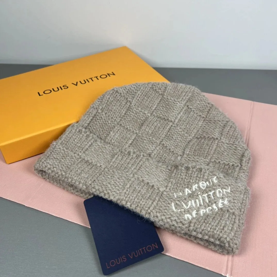 Knit Beanie — QC