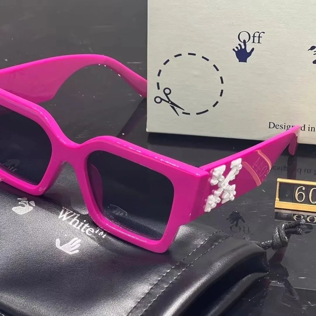 Thick Square Frame Sunglasses — Photo 15