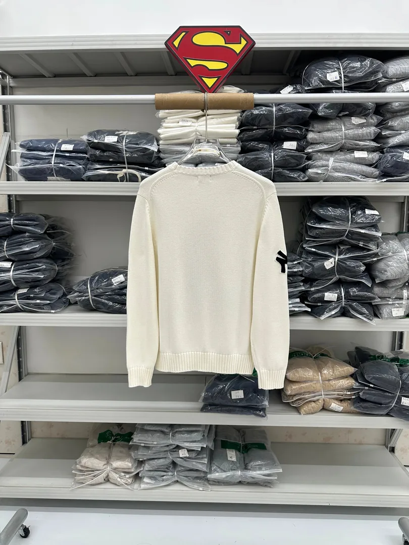 Teddy Bear Sweater — Photo 2