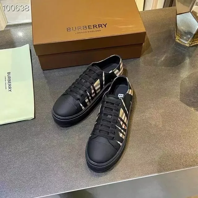 Burberry White Plain Low-Top Sneakers — Photo 6