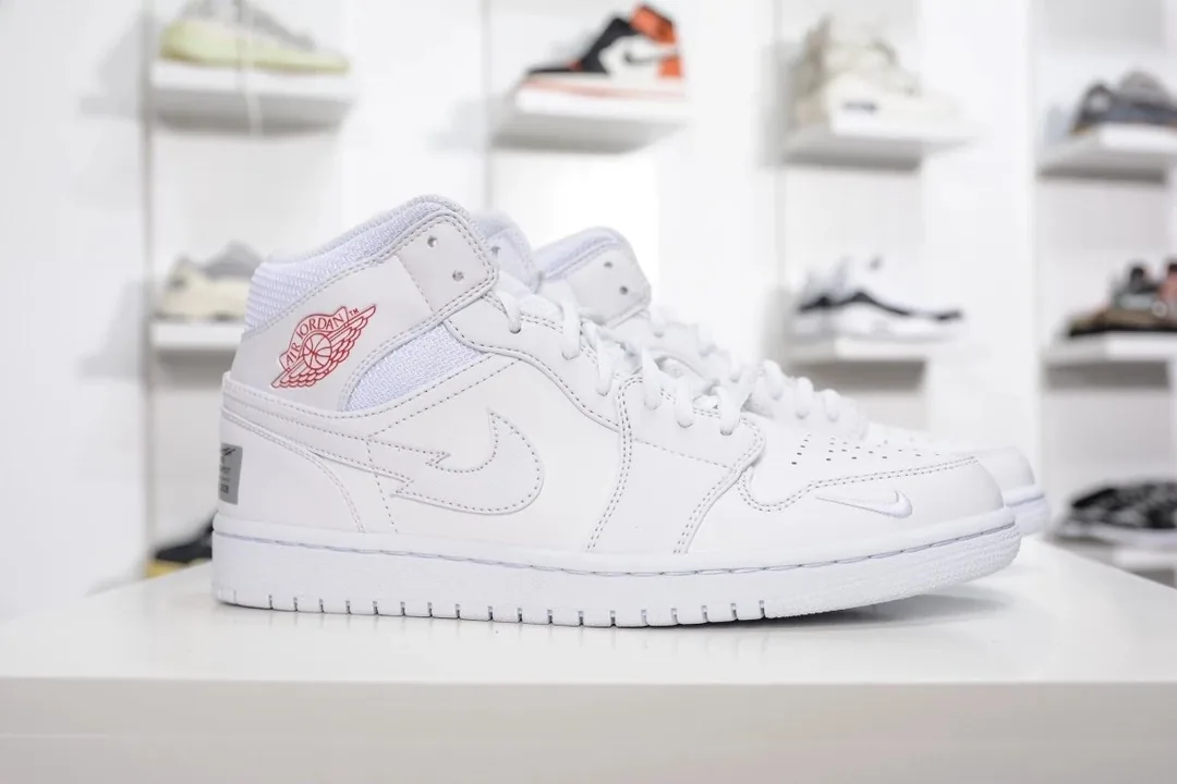 Air Jordan 1 Mid Euro Tour