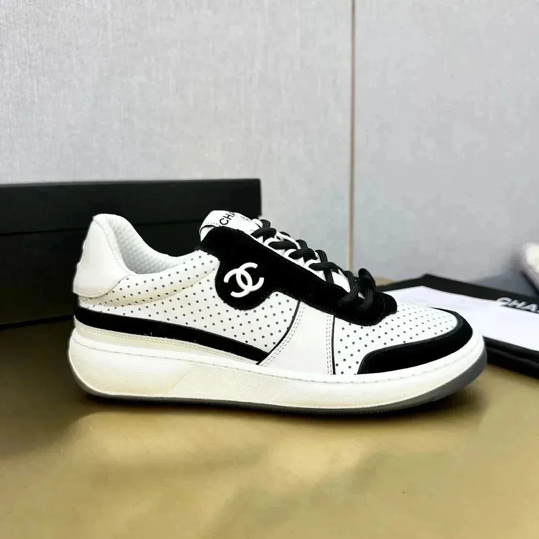 Louis Vuitton LV Archlight White Low-Top Flats — QC